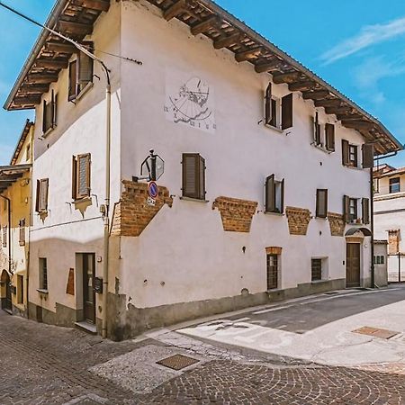 Casa Lobe - Charming Apartment In Village Centre Ла Морра Экстерьер фото